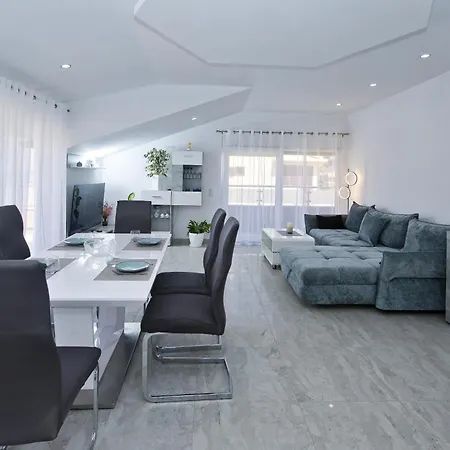 Divkovic * フヴァル